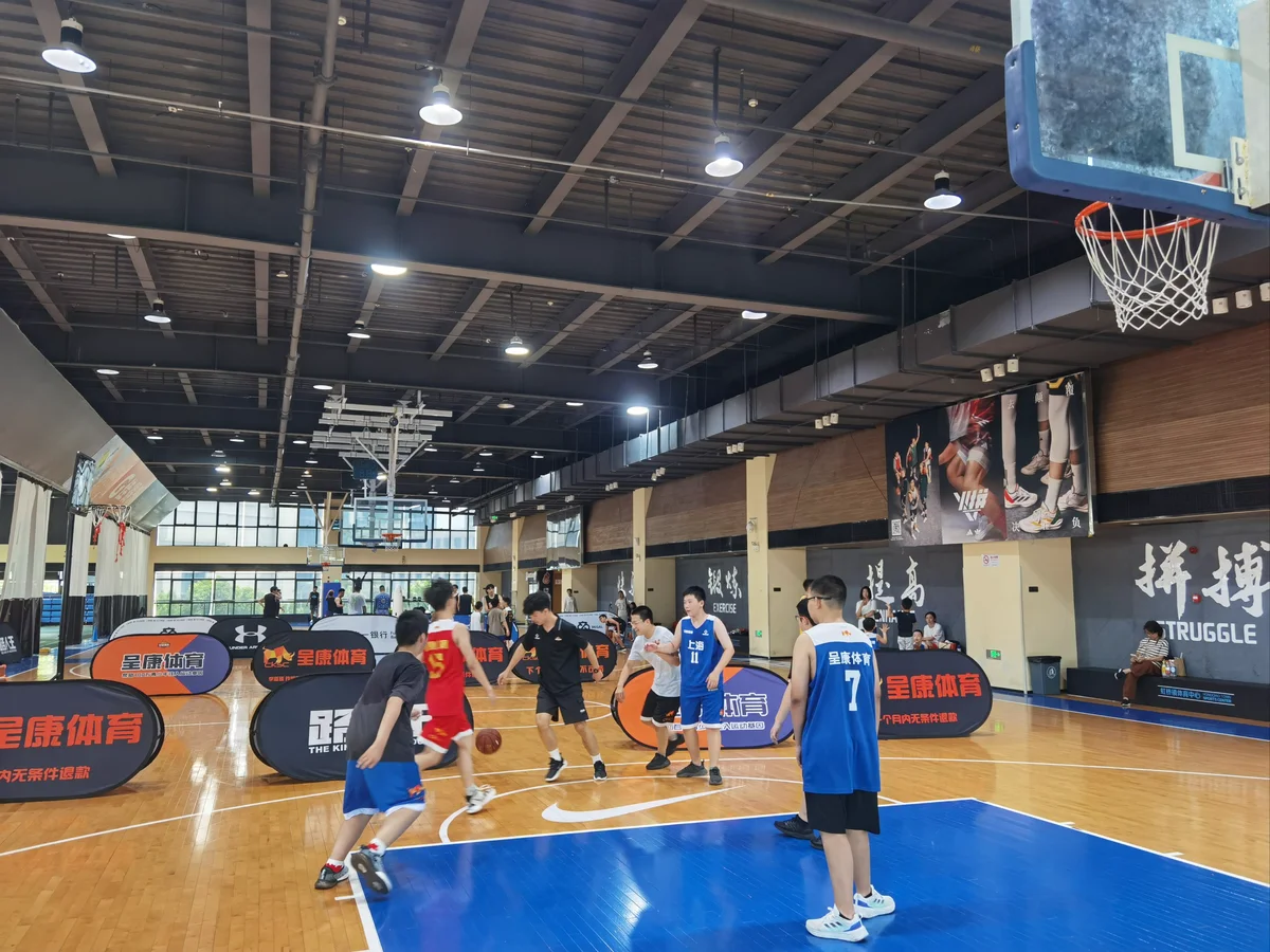 大学生篮球社团如何引入智能情感技术_1